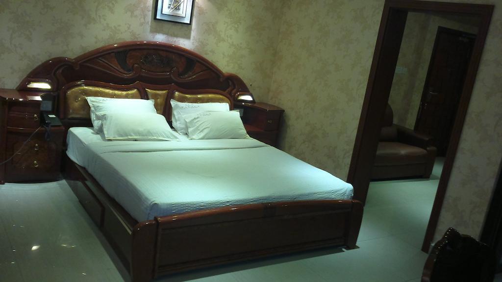 Hotel Sea Palace Kollam Habitación foto